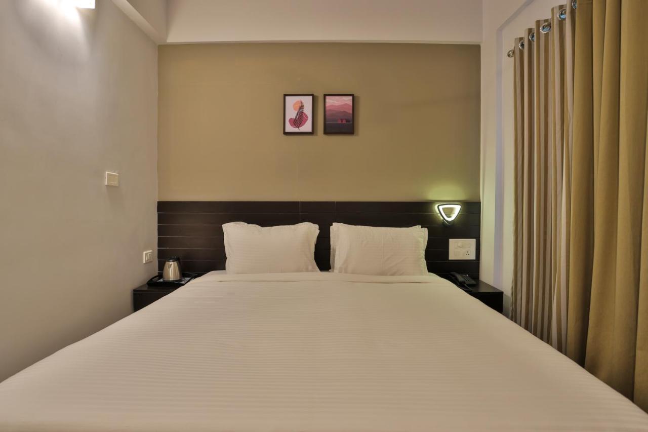Bed and Breakfast Ivy Residency à Thiruvananthapuram Extérieur photo